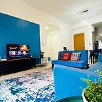 The Icon4 Condo In Ioi City Mall Putrajaya, Netflix